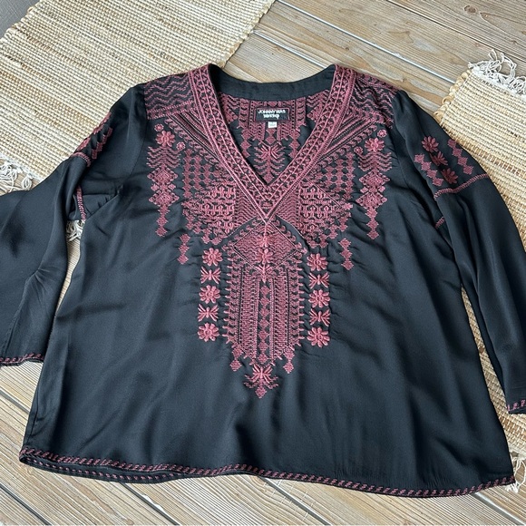 Johnny Was Black and Plum Embroidered Top Size S - Picture 5 of 11
